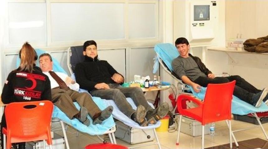 Et&uuml;&rsquo;de Kan Bağışı Kampanyası