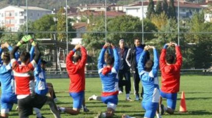 Kocaeli Birlikspor, Pendikspor Ma&ccedil;ına Hazırlanıyor