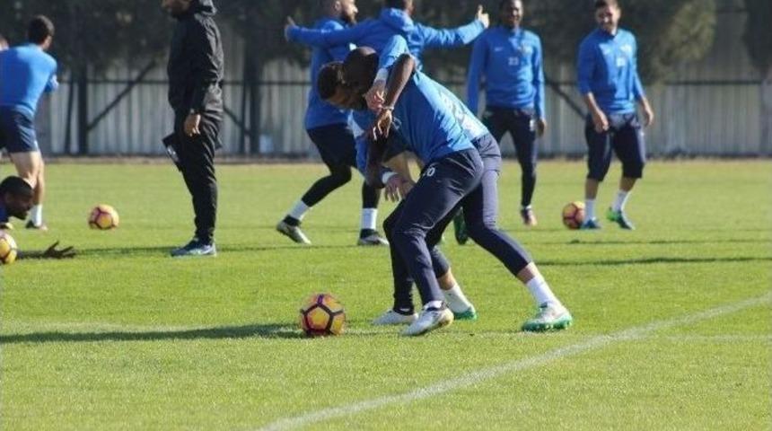 Akhisar Belediyespor, Fenerbah&ccedil;e Ma&ccedil;ı Hazırlıklarını S&uuml;rd&uuml;rd&uuml;