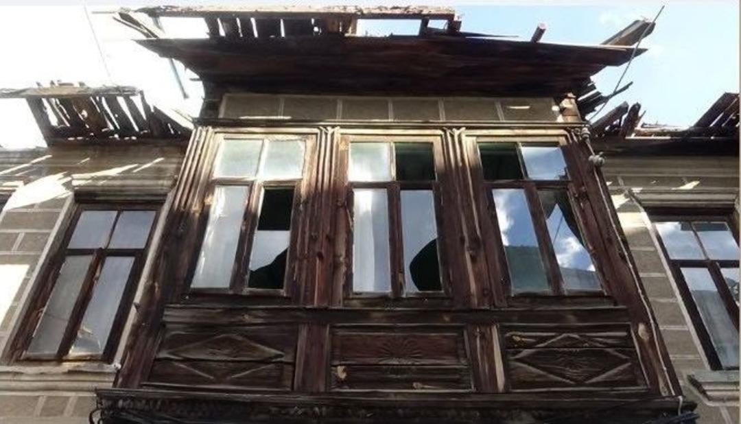 Başkan S&uuml;leyman &Ouml;zkan: Koruma Altındaki Evlerin Harabe G&ouml;r&uuml;nt&uuml;s&uuml; Şehrin Estetiğini Bozuyor