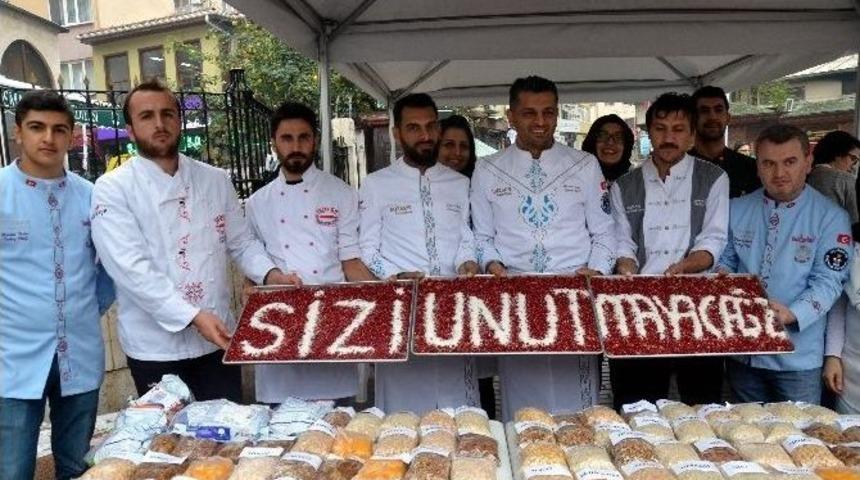 81 İlden Topladığı Malzemelerle Aşure Yaptı