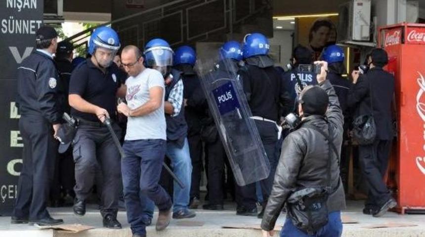 Hdp'li Gruba Polisten Biber Gazlı M&uuml;dahale: 12 G&ouml;zaltı