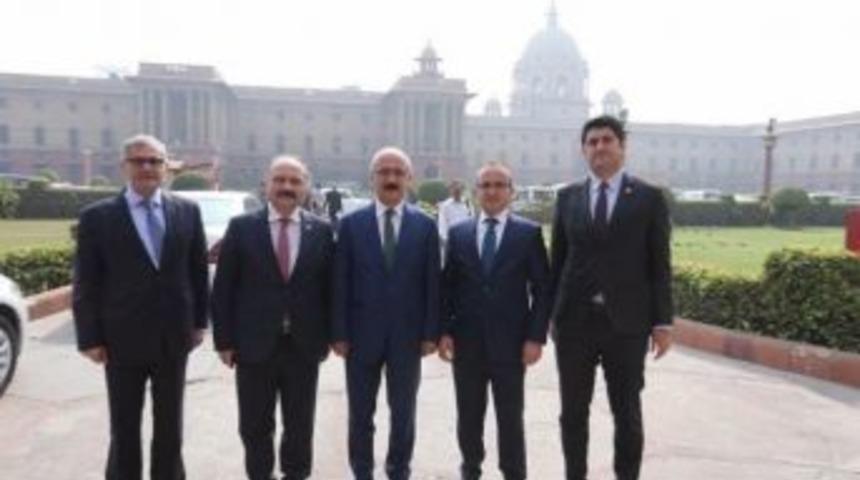 Turan, Kalkınma Bakanı Elvan&rsquo;la Birlikte Hindistan&rsquo;da