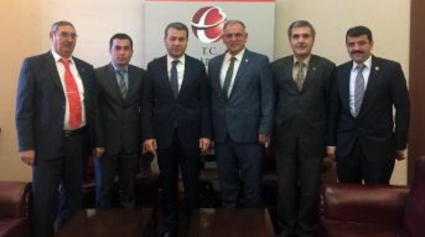 Ak Parti Mahmudiye İl&ccedil;e Başkanlığından Vali &Ccedil;elik&rsquo;e Ziyaret