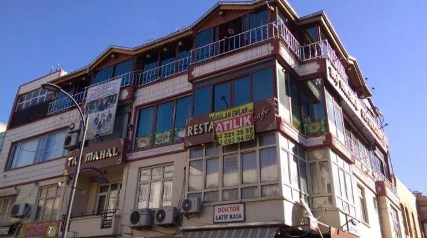 Mikrofonu Eline Alıp Yıkım İ&ccedil;in Direndi