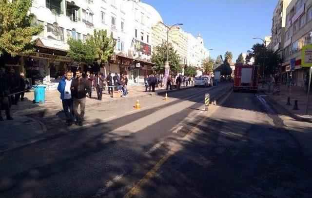 Mikrofonu Eline Alıp Yıkım İçin Direndi