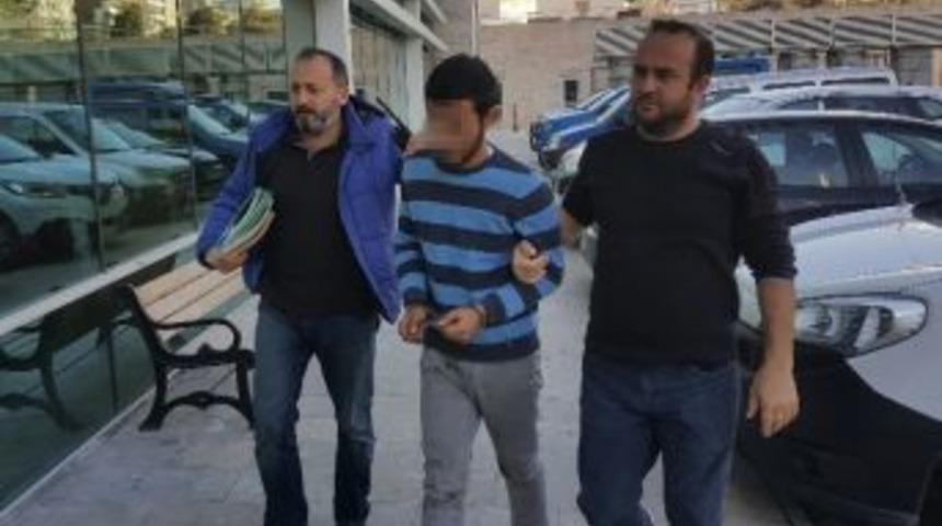 Otomobil Hırsızları Kovalamaca Sonucu Yakalandı