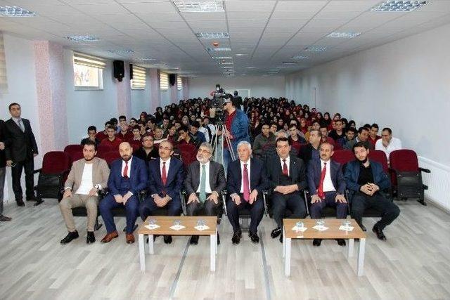 Ak Parti Kayseri Milletvekili Taner Yıldız Söyleşiye Katıldı