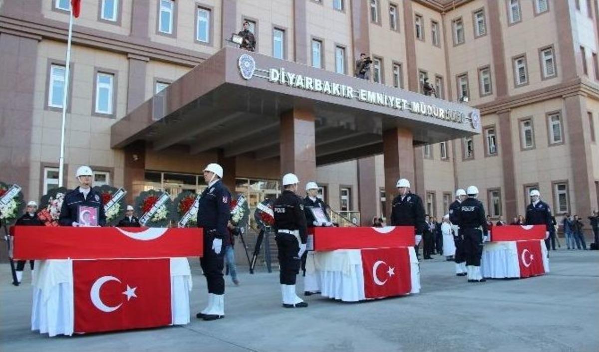 Şehitler Memleketlerine Uğurlandı