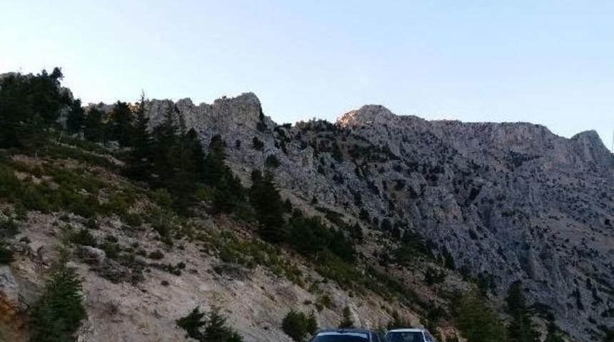 Kahramanmaraş'ta Keşif U&ccedil;ağı D&uuml;şt&uuml; Ihbarı (2)