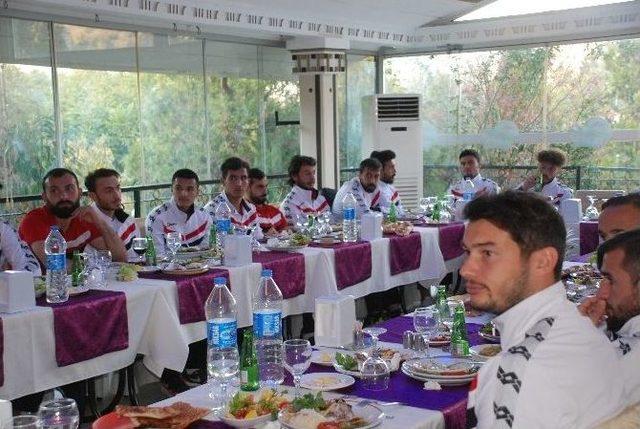 Tokatspor’a Moral Yemeği