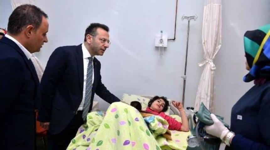 Diyarbakır'da &Ccedil;evik Kuvvet Binasına Bombalı Ara&ccedil;la Saldırı (9)