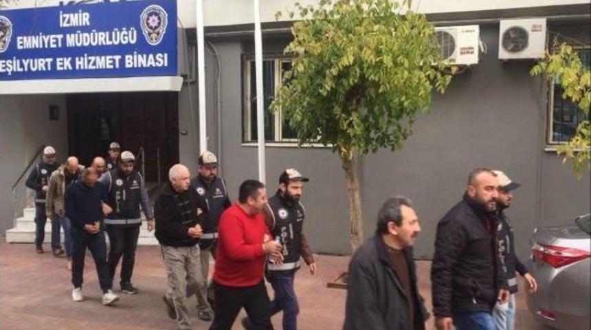 1 Minib&uuml;s Ile 2 Taksi I&ccedil;inde 35 Ka&ccedil;ak