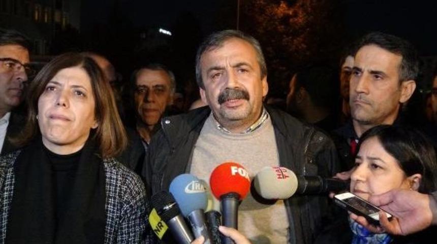 Demirtaş; 'sivil Darbenin Bir Başka Aşamasıyla Karşı Karşıyayız'