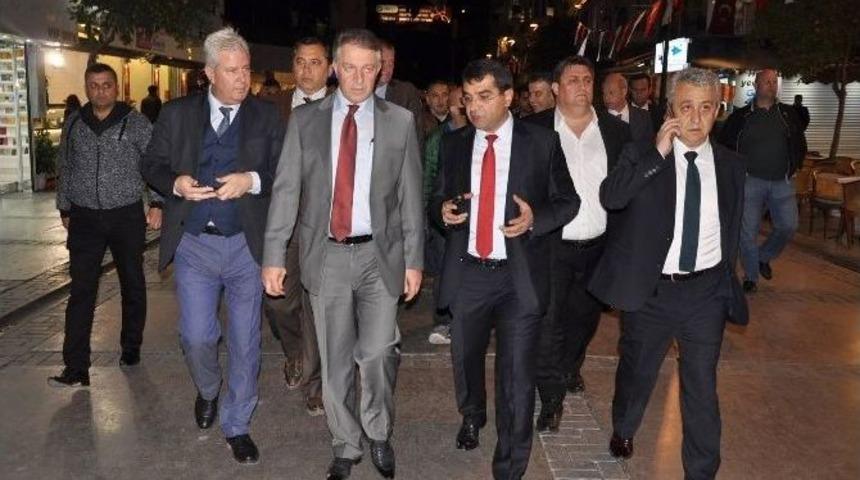 İzmir&rsquo;de Hdp Gerginliği: 57 G&ouml;zaltı