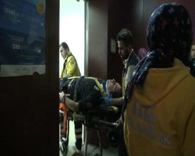 &Ouml;zel-G&ouml;stericilere M&uuml;dahale Eden Zırhlı Ara&ccedil; Devrildi 3 Polis Yaralandı 2