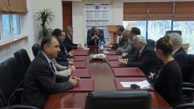 Vali Ko&ccedil;ak&rsquo;tan Aydın Ticaret Borsası&rsquo;na Ziyaret 2