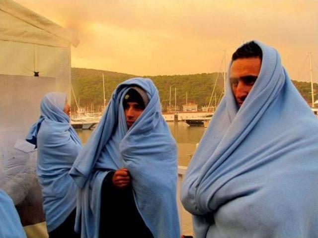 &Ccedil;eşme de 54 M&uuml;lteci Yakalandı 2