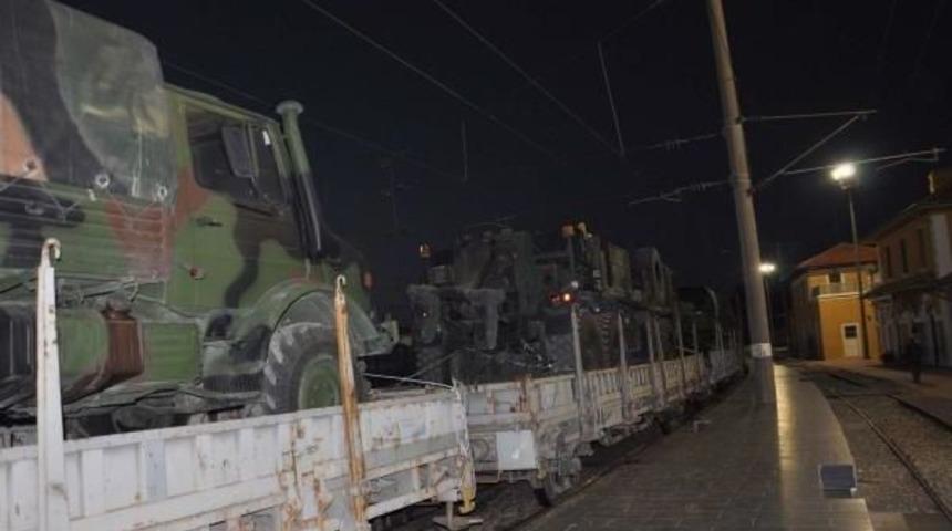 Ankara'dan Suriye Sınırına Askeri Sevkiyat