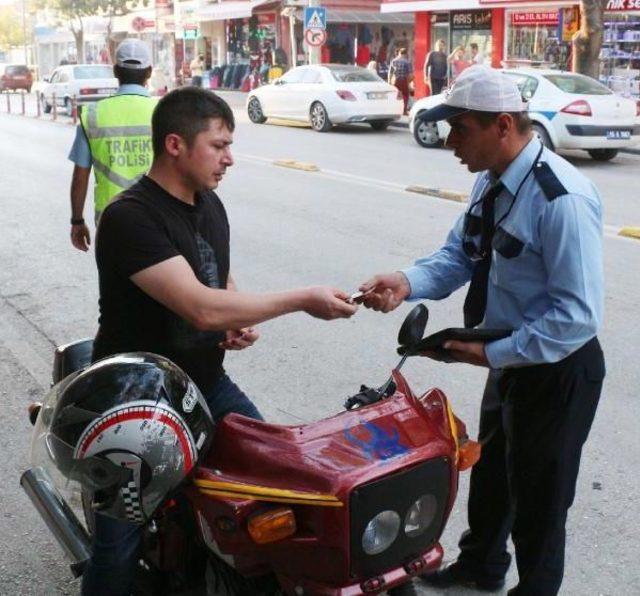 Burdur'da Denetlenen 280 Motosikleten 176'sına Ceza