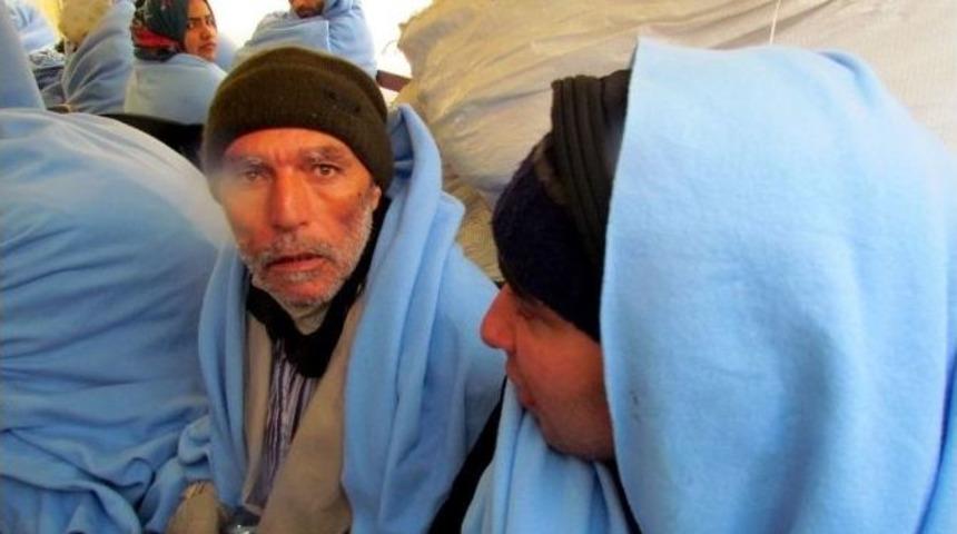 &Ccedil;eşme&rsquo;de 55 Ka&ccedil;ak G&ouml;&ccedil;men Yakalandı