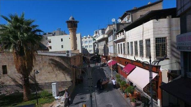 B&uuml;y&uuml;kşehir Tarihi Mahallelerine Sahip &Ccedil;ıkıyor 3