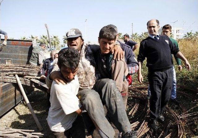 Ayağı Demirlerin Altında Kalan Gencin İmdadına İtfaiye Yetişti 3