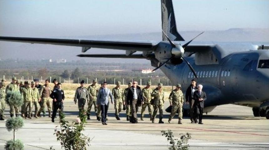 Şehit Y&uuml;zbaşı Alper Kocaman&rsquo;ın Cenazesi Memleketine Uğurlandı