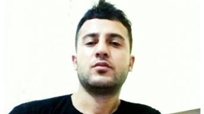 Emniyet M&uuml;d&uuml;rl&uuml;ğ&uuml; Yakınındaki Kavgada Bı&ccedil;aklanarak &Ouml;ld&uuml;r&uuml;ld&uuml;