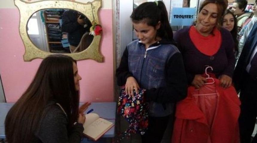 İngilizce &Ouml;ğrenirken Okulda 'takas D&uuml;kkanı' Kurdular