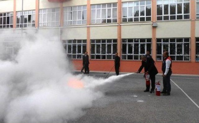 Bilecik Hayme Ana Mesleki Ve Teknik Anadolu Lisesi&rsquo;nde Yangın Tatbikatı 1