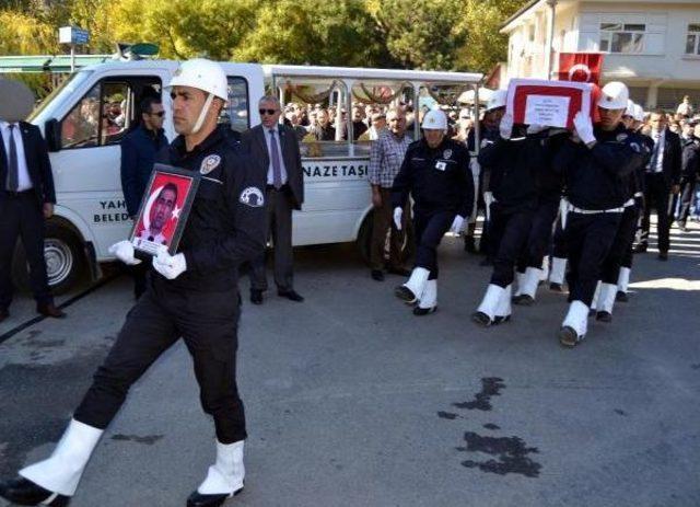 Şehit Polis, Kayseri'de Gözyaşlarıyla Toprağa Verildi