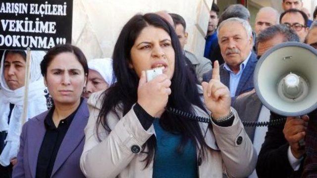 Şanlıurfa'da Hdp Ve Dbp'lilerden Oturma Eylemi