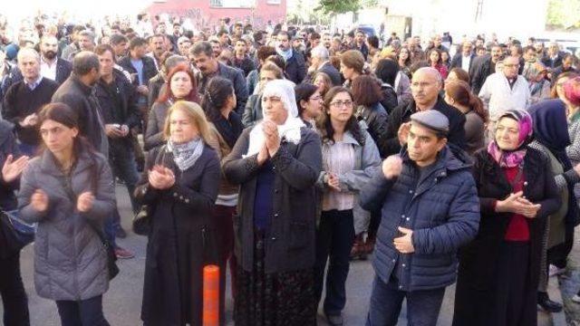 Hdp'li Önder: O Binanın Içindeyken Patlama Gerçekleşti