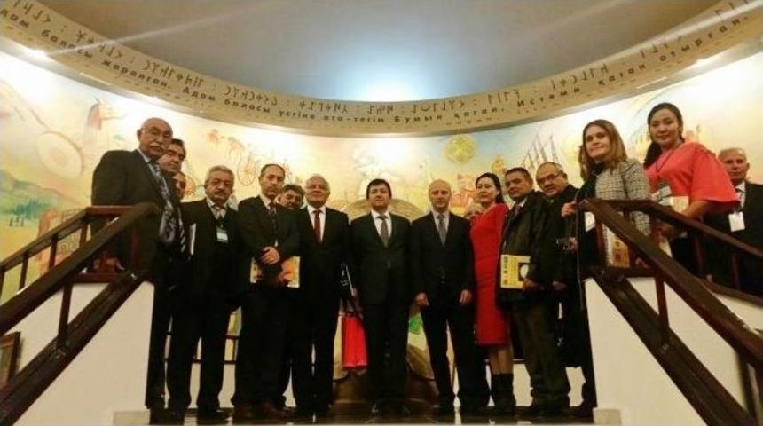 Ahmet Yesevi &Uuml;niversitesinde "hoca Ahmed Yesevi Ve G&uuml;n&uuml;m&uuml;zdeki İzleri" Sempozyumu