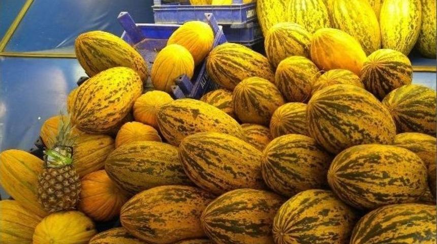 Yaz Sebze Ve Meyvelerinin Yerini Kışlıklar Almaya Başladı
