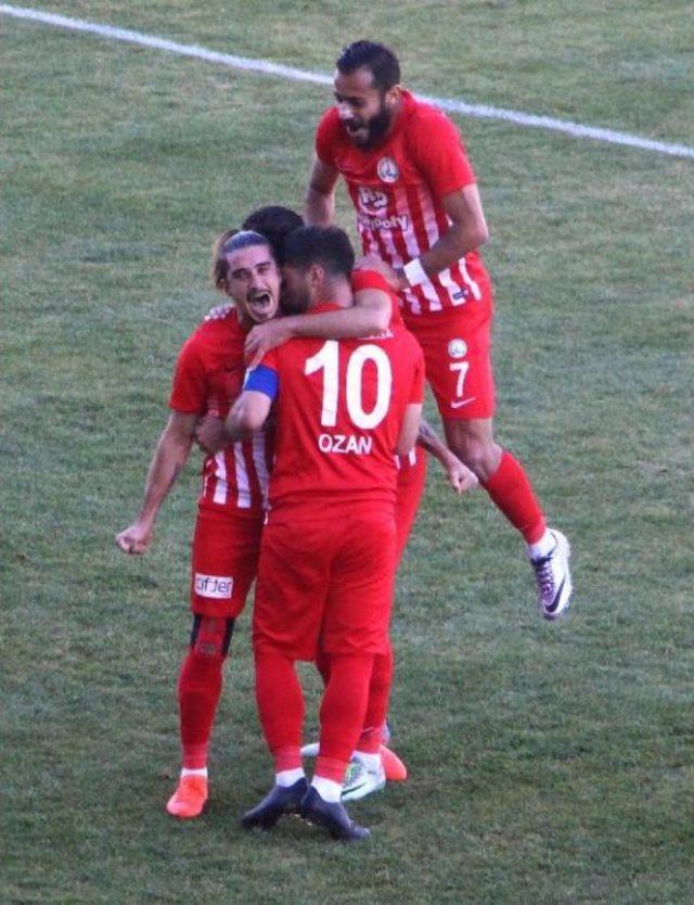 Sivas Belediyespor-Büyükşehir Belediye Erzurumspor: 2-2