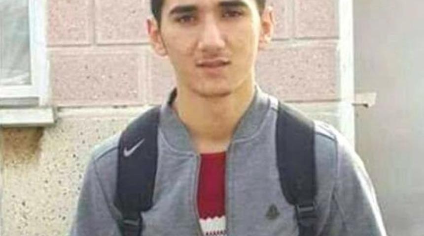 K&ouml;peğe &Ccedil;arpmamak Isterken Kaza Yaptı: 1 &Ouml;l&uuml;, 5 Yaralı