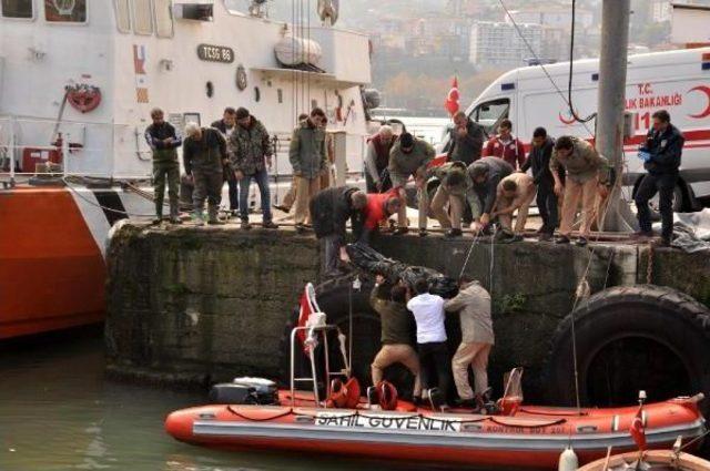 Ağabeyi Ve Yeğeninin Kaybolduğu Kayıkla Denize Açıldı, Cesedi Bulundu