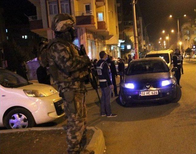 Adıyaman&rsquo;da 250 Polis İle Huzur Uygulaması 3