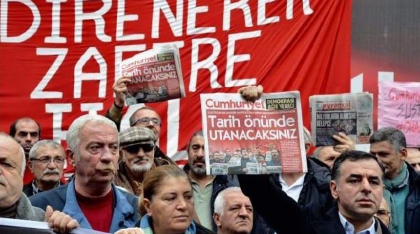 Chp İstanbul Milletvekillerinden Cumhuriyet'e Ziyaret
