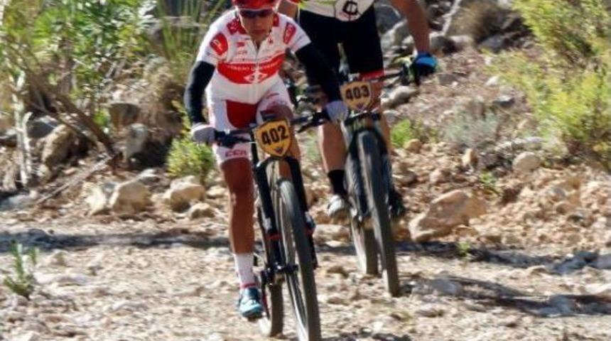 Kemer'de Dağ Bisikleti Rallisi'nde Ikinci G&uuml;n