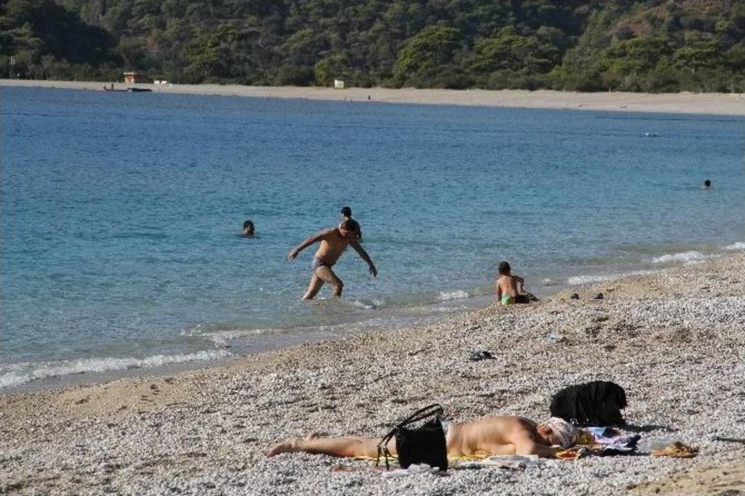 &Ouml;l&uuml;deniz&rsquo;de Kasım Ayında Deniz Keyfi