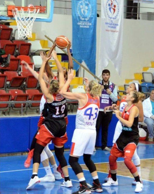 Mersin Büyükşehir Belediyespor-Bellona Abdullah Gül Üniversitesi: 75-74 1