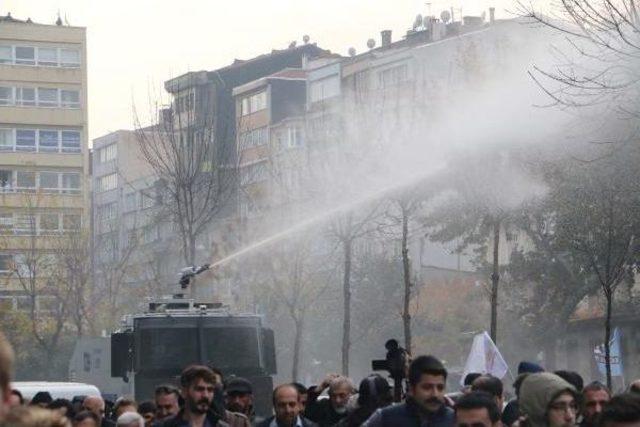 Şişli'de Hdp'lilerin Tutuklanmasını Protesto Edenlere Müdahale