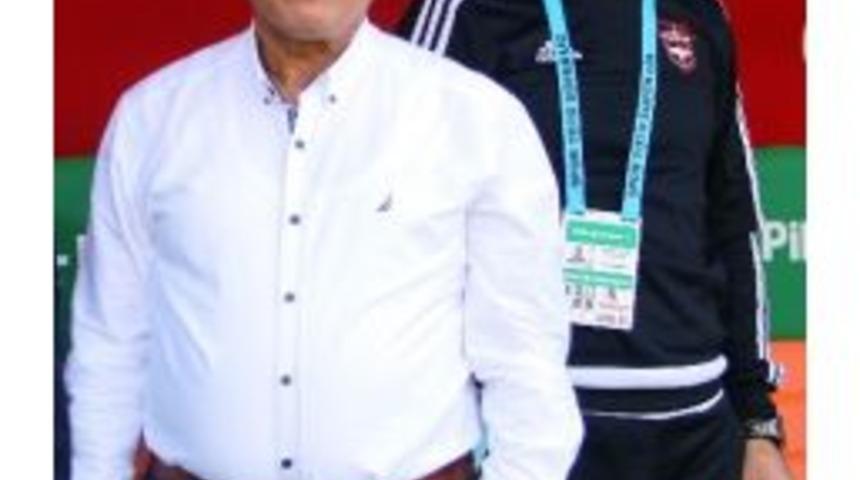 H&uuml;seyin Kalpar: "d&ouml;rt Gol Attık Ama Zor Kazanan Takım G&ouml;r&uuml;nt&uuml;s&uuml; Verdik"