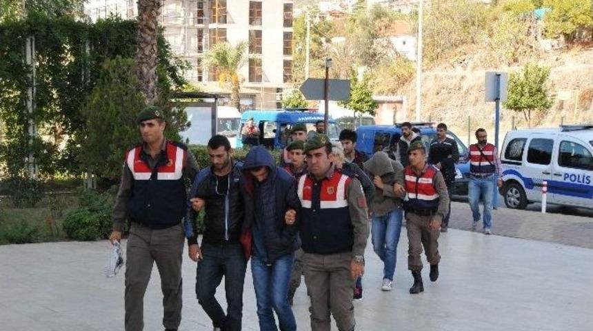 Alanya Jandarmasından &Uuml;&ccedil; İlde Uyuşturucu Operasyonu: 11 G&ouml;zaltı