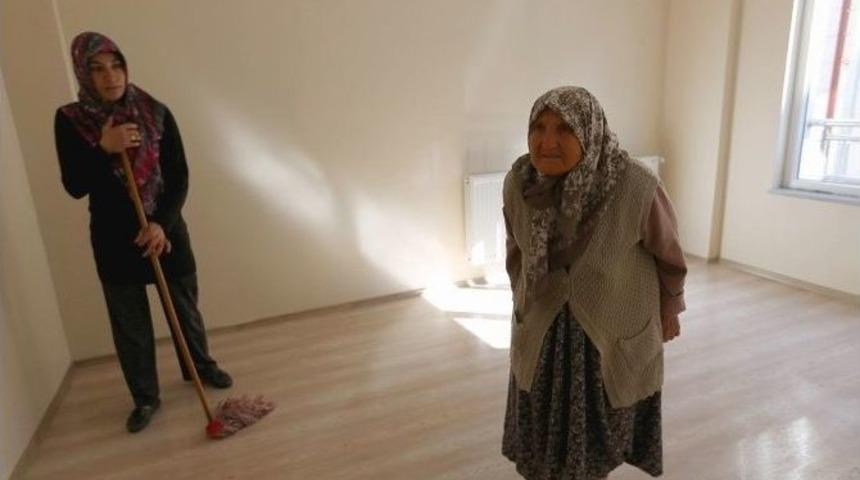 Emine Nine Yeni Evine Kavuştu