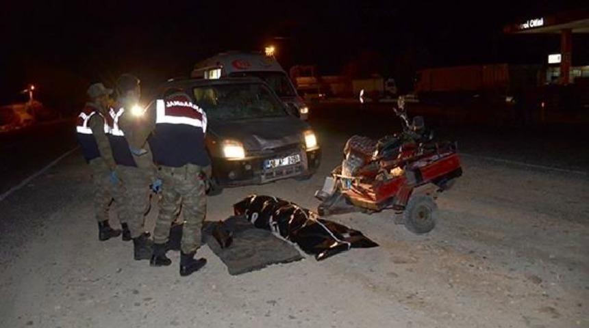 Besni'de Kaza: 1 &Ouml;l&uuml;, 3 Yaralı