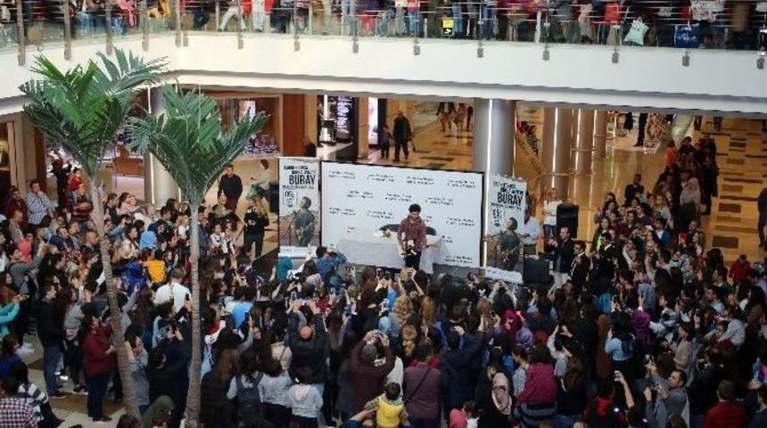 Yeni Albümde Buray’a Baba Desteği